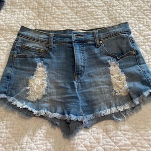 Altar’d state Jean shorts. Size 26! Like new, great condition!